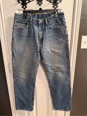 Wrangler Men's Light Blue Relaxed Jeans